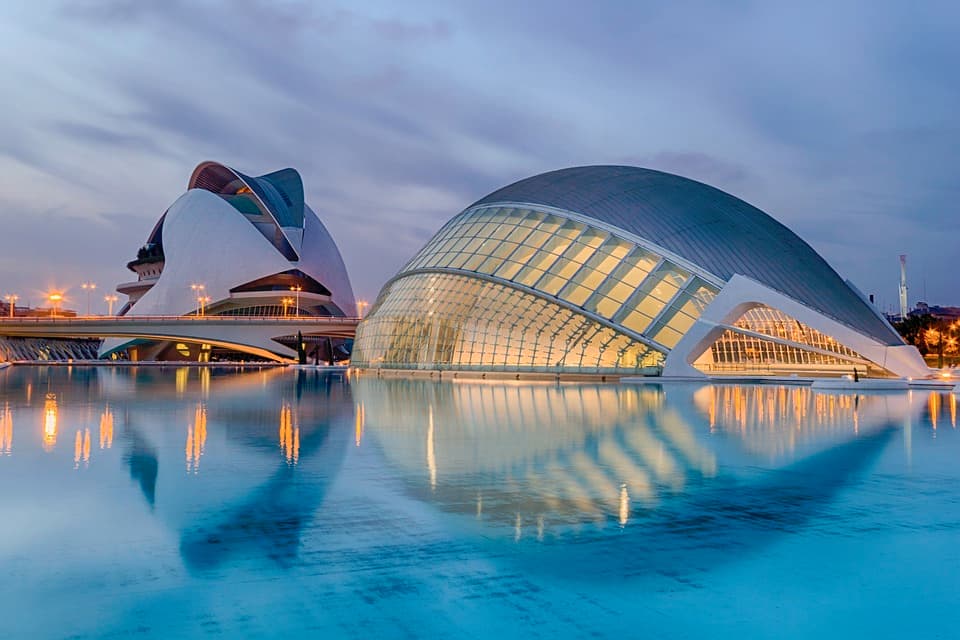 Modern Art and Boats: A Journey Through Nautical Creativity