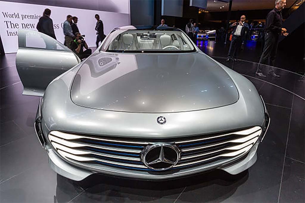 Art on Wheels: The Influence of Modern Art in Car Design